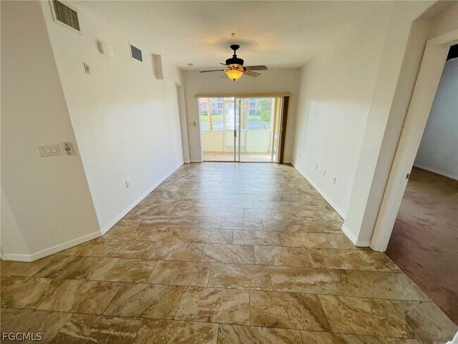 Foto del edificio - 13190 Bella Casa Cir