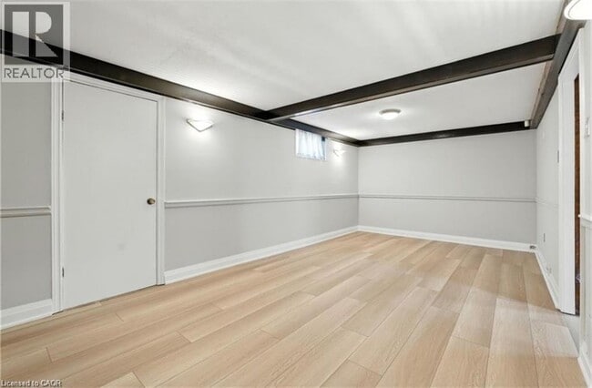 Building Photo - 10 Rose Crescent