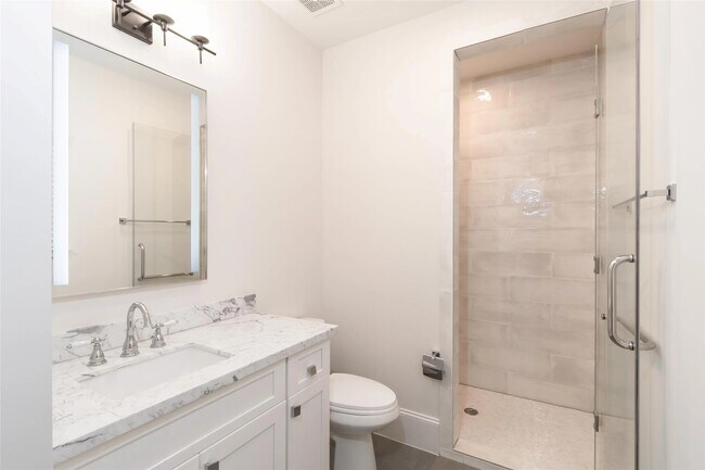 Foto del edificio - 3821 N Braeswood Blvd