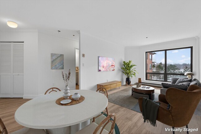 Foto del edificio - Breakwater Condominiums #501-South Portland: 1 BR Condo with water-front access Available 5/1/26 ...