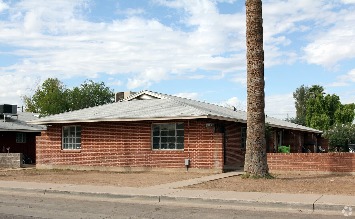 Primary Photo - 3828-3836 N 15th Ave
