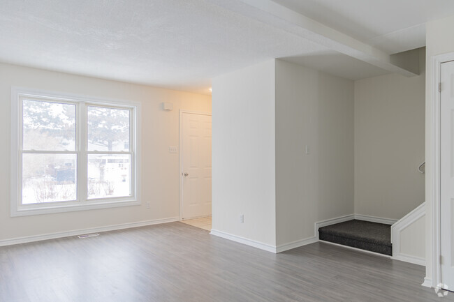 3BR, 1.5BA - Salon - Stoneglen Townhouses
