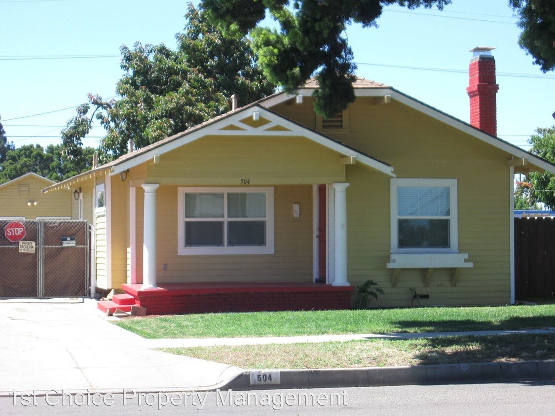 Primary Photo - 504 W Chapel St