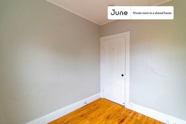 Foto del edificio - Room in Shared 4 bed/1 bath home