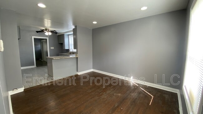 Building Photo - 10800 S Sangamon St