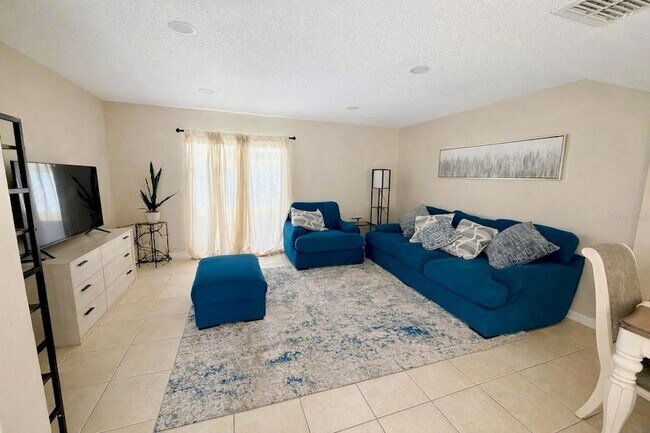 Foto del edificio - 10053 Lake Oak Cir