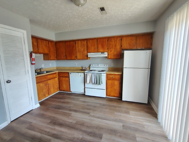 Building Photo - 54 Ferguson Dr