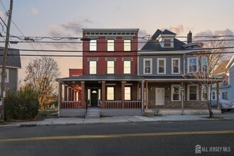 Building Photo - 786 S Main St