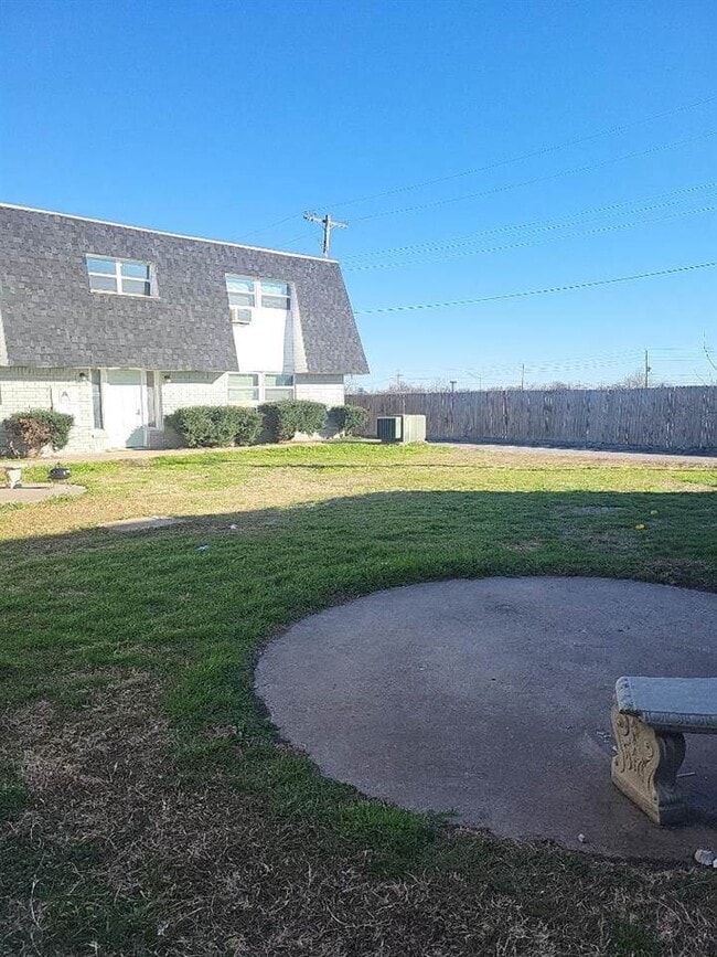 Foto del edificio - 2110 NW Lindy Ave