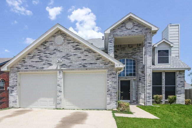 Building Photo - 317 Pebblebrook Ln