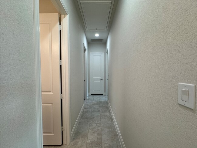 Building Photo - 10323 Granite Ct