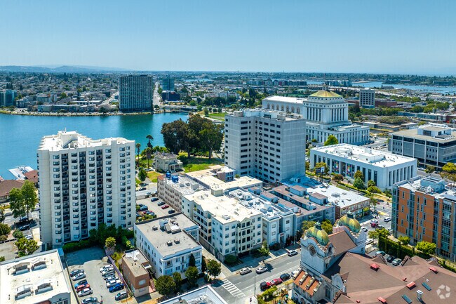 Contexto - Lake Park Terrace Apartments