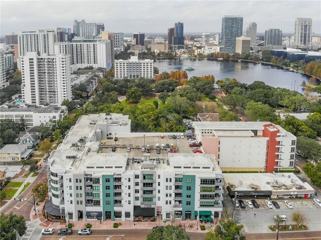 Foto del edificio - 10 N Summerlin Ave