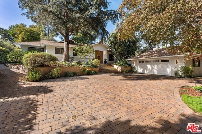 Foto del edificio - 4943 Palomar Dr