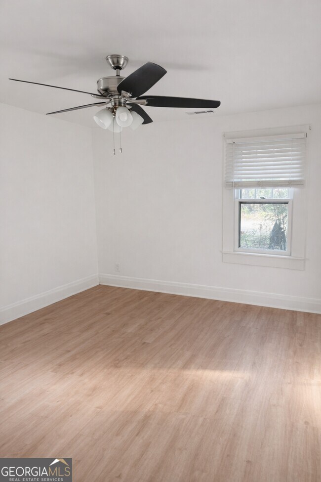 Foto del edificio - 1522 Central Ave