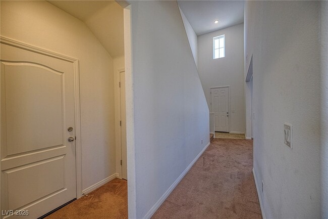 Building Photo - 3863 Summit Ave