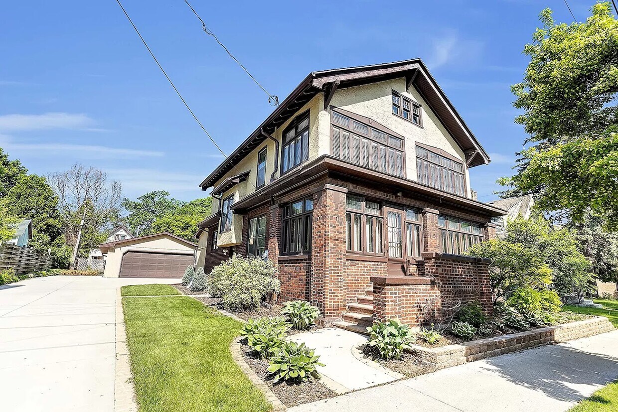 Foto principal - 615 N Lawe St