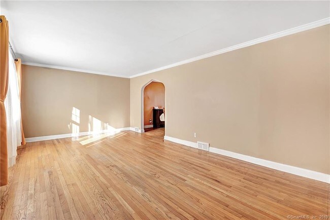 Building Photo - 355 Patterson Ave