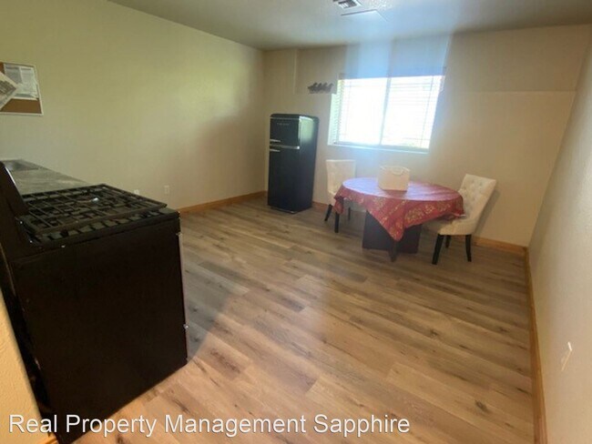 Building Photo - 1 br, 1 bath House - 323 Maroon Court base...