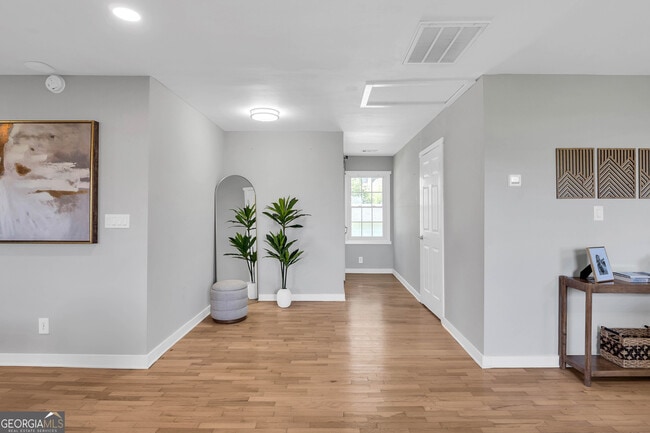 Foto del edificio - 3910 Clairmont Rd