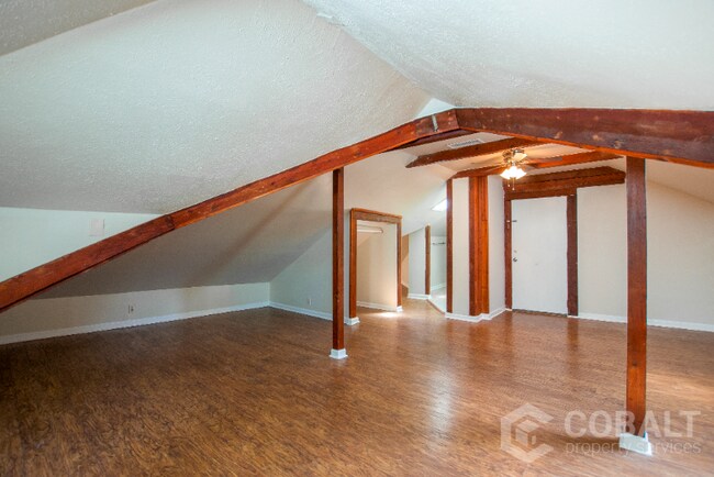 Building Photo - 615 Linwood Ave NE