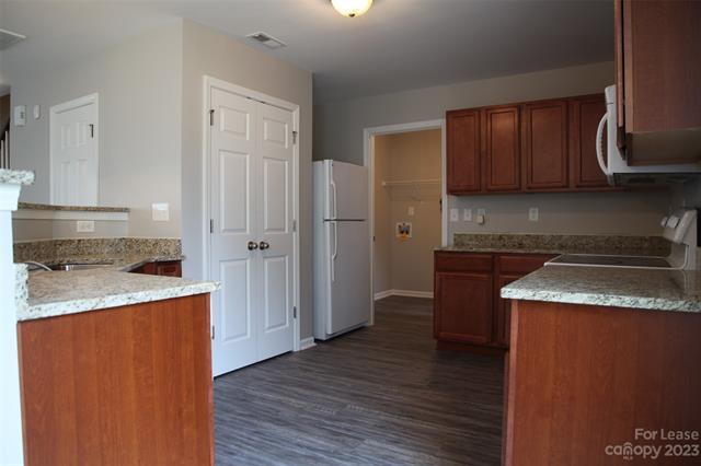 Building Photo - 5622 Grey Dogwood Ct