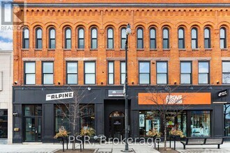 Building Photo - 2870 Dundas St W