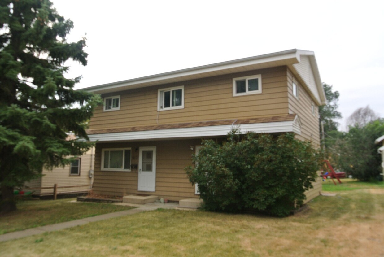 613 22nd St NW, Minot, ND 58703 House Rental in Minot, ND