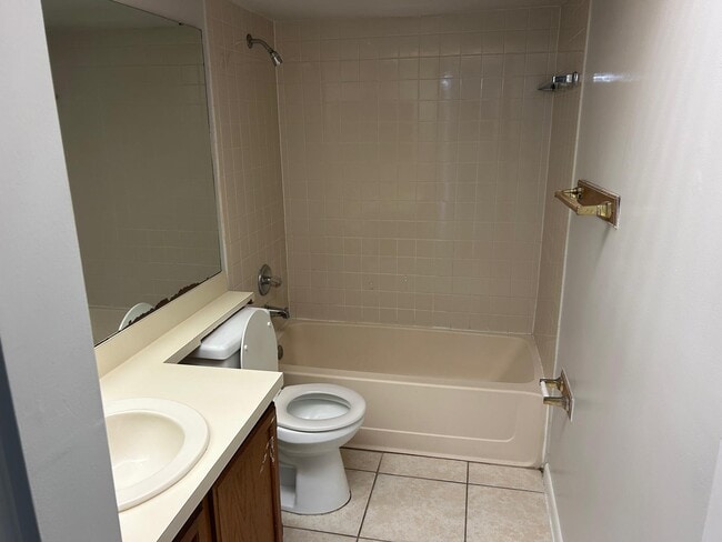 Building Photo - 6742 Periwinkle Dr