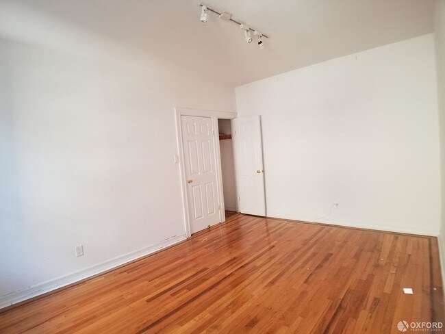 Foto del edificio - 327 Sterling Place