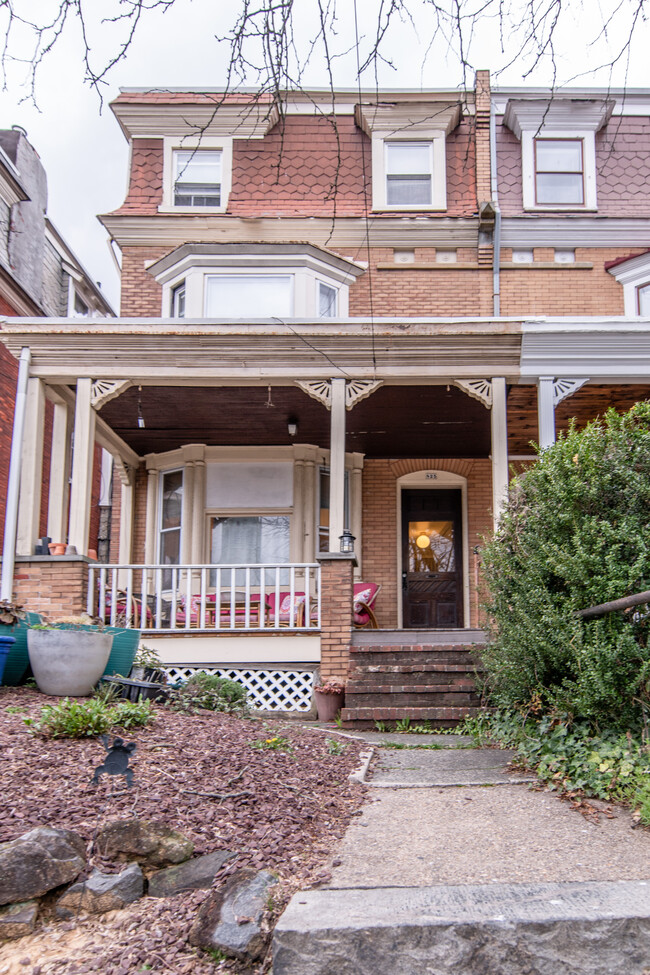 Building Photo - 825 North Franklin Street