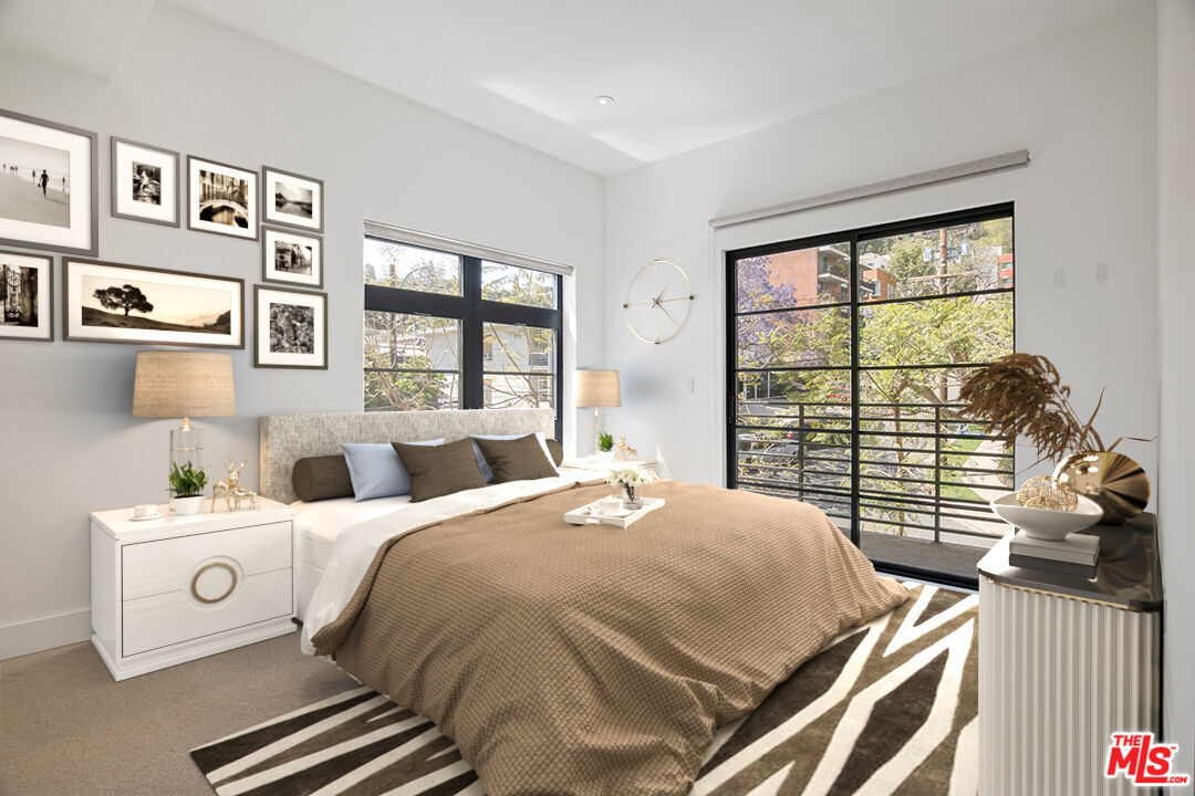Foto principal - 8788 Shoreham Dr