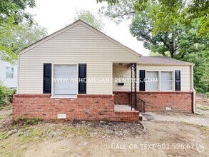 Building Photo - 1323 S Harrison St