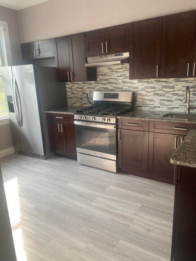 256 Winfield Ave, Jersey City, NJ 07305 House Rental in Jersey City