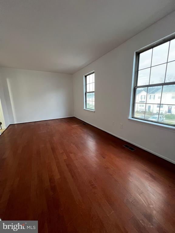 Foto del edificio - 14946 Enterprise Ln