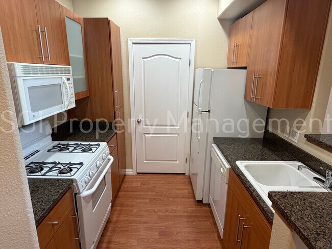 Building Photo - 6900 E Princess Dr