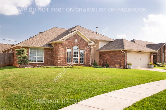 Building Photo - Edmond Home