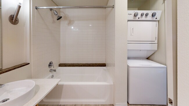 Interior Photo - Elements Apartments