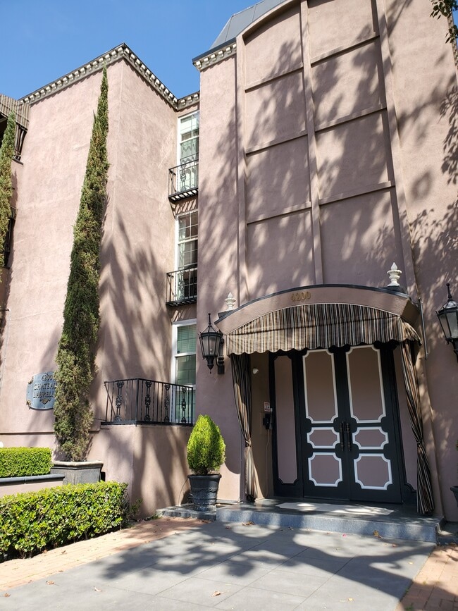 Building Photo - 4200 Laurel Canyon Blvd