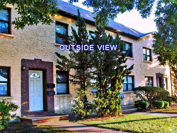 Building Photo - 25616 Hillside Ave