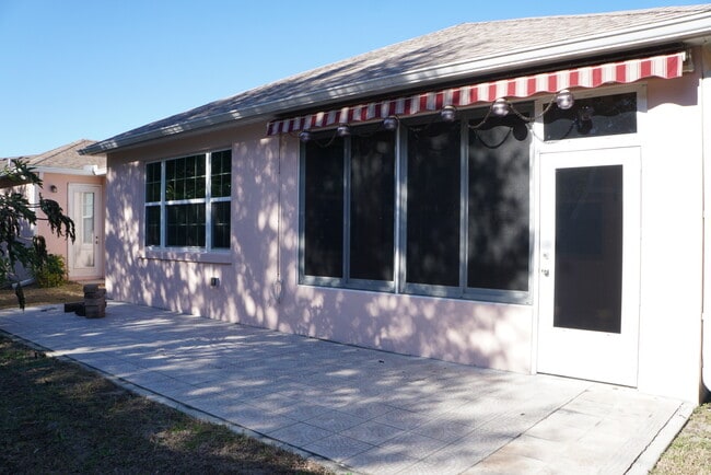 Foto del edificio - 2295 Weathered Wood Dr