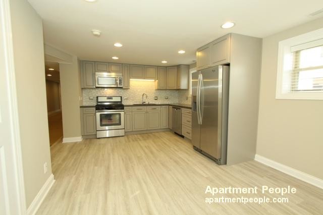 Building Photo - 3933 N Kostner Ave