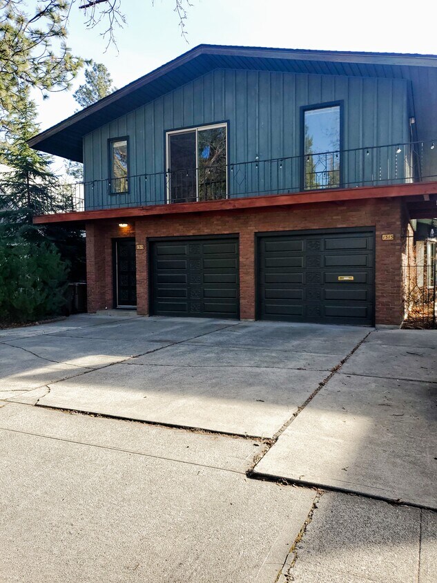 Primary Photo - 1313 S Division St