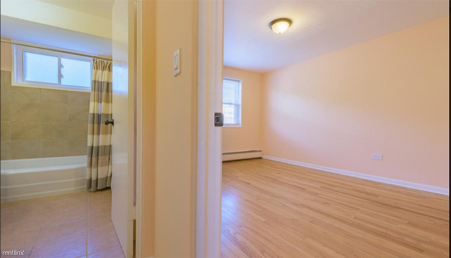 Foto del edificio - 6823 N Seeley Ave
