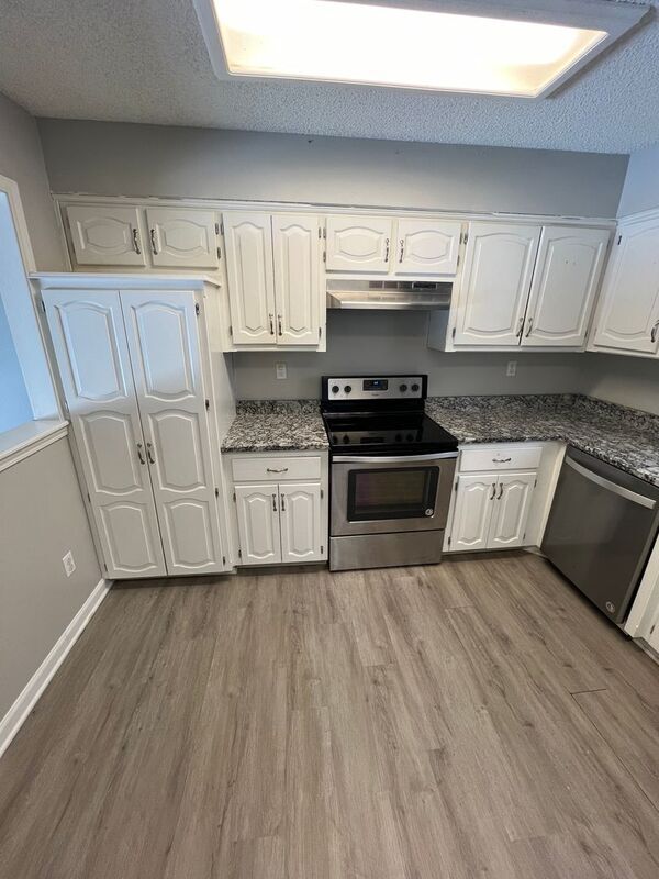 Foto del edificio - 509 NE Adams Dr