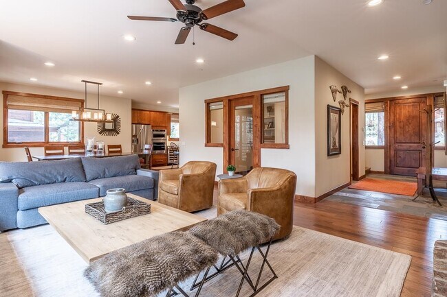 Foto del edificio - 110 Acacia Ave