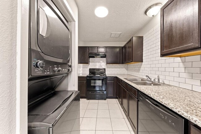 Foto del edificio - 7285 Cook Rd