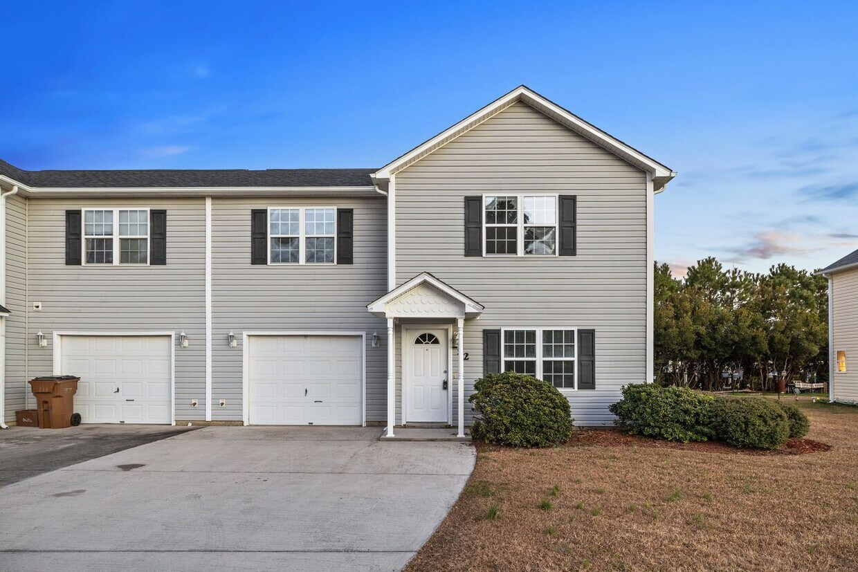 Foto principal - 252 Smallwood Rd