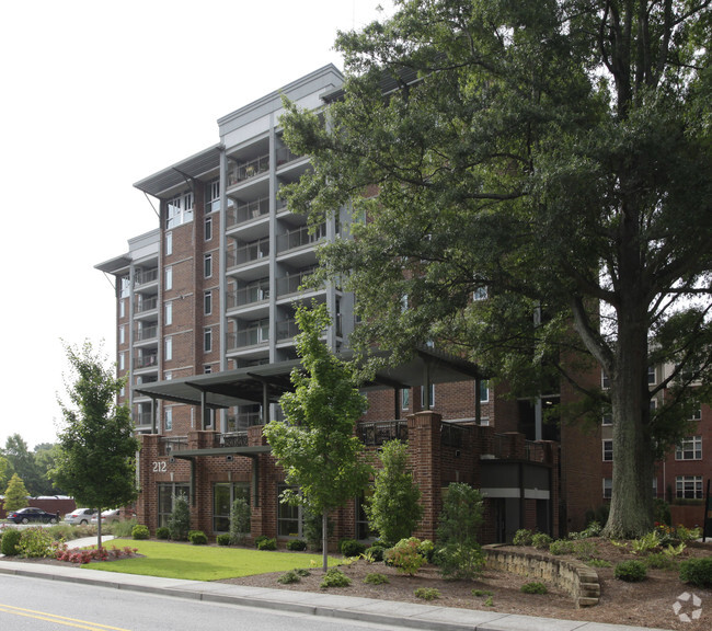 Building Photo - The Tower at Dorsey Manor: 62+