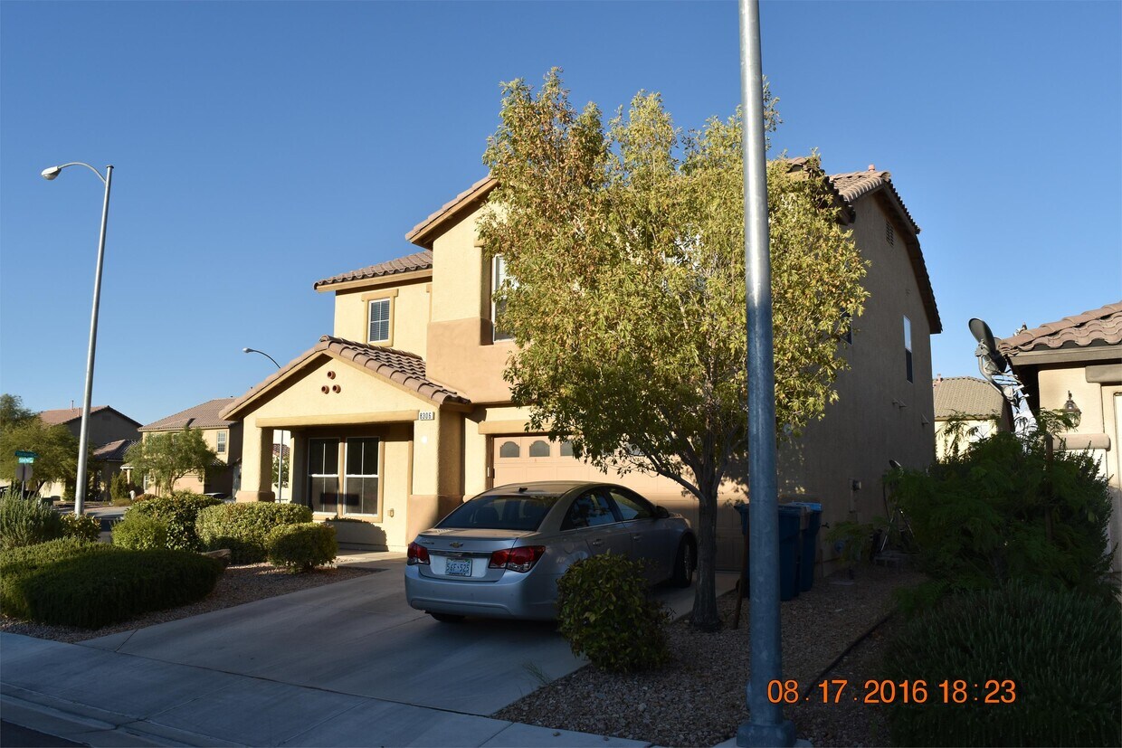 Primary Photo - 8306 Lavender Jade Ct